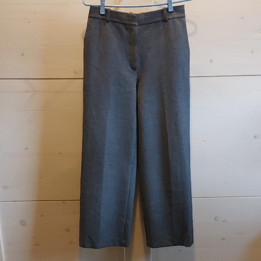 Aritzia Babaton Agency Pants - Short.